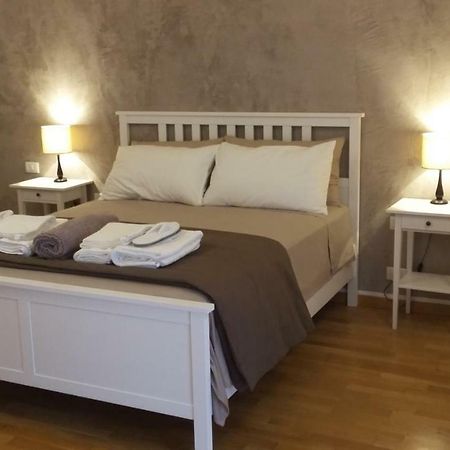 Residenza Leon Bed & Breakfast Castelnuovo del Garda Luaran gambar
