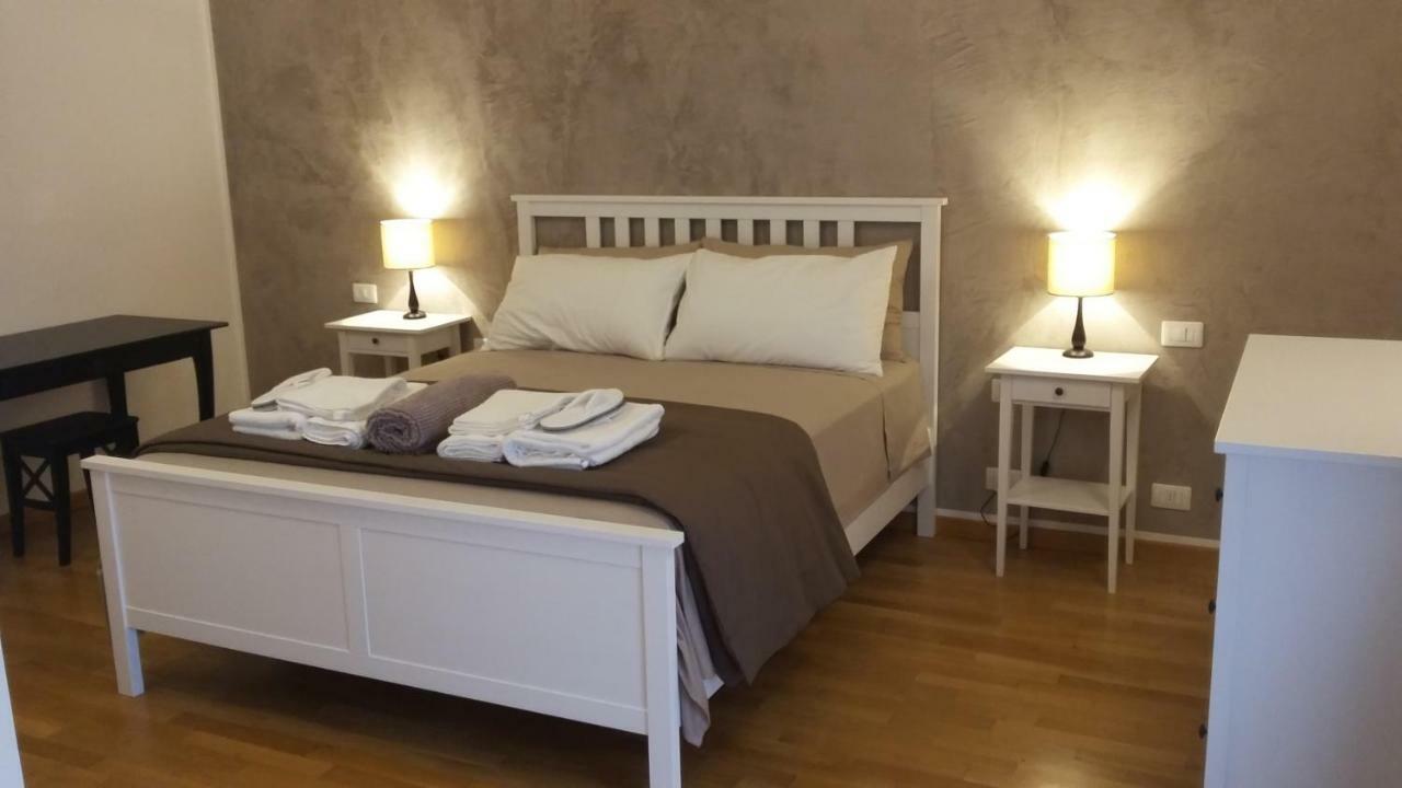 Residenza Leon Bed & Breakfast Castelnuovo del Garda Luaran gambar